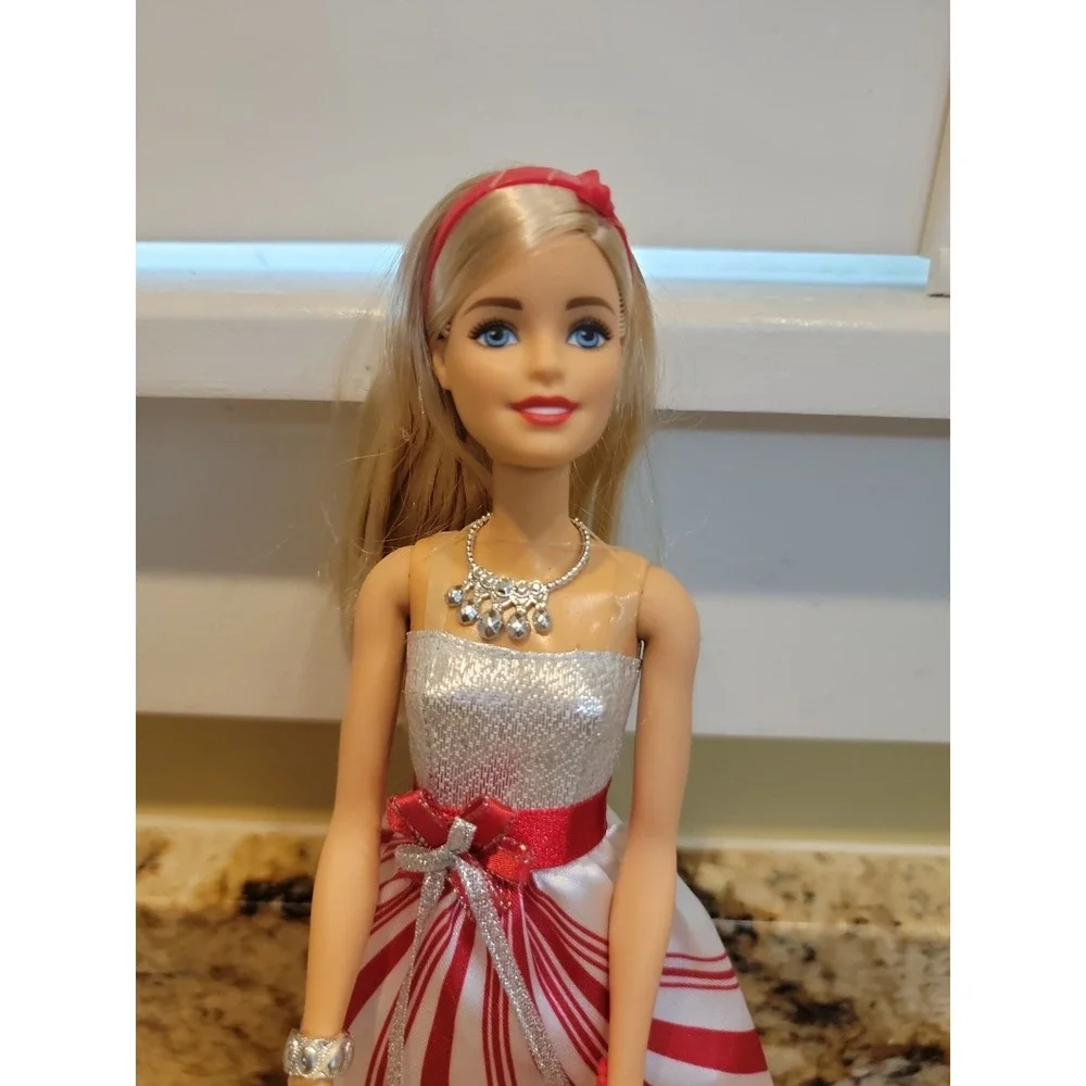 Mattel 2015 Barbie Holiday Wishes Doll DNJ47 NEW